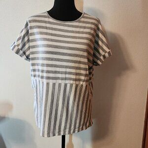 DayTrip Women's Gray/White Striped Cuffed short sleeve Pullover Crew Neck #557